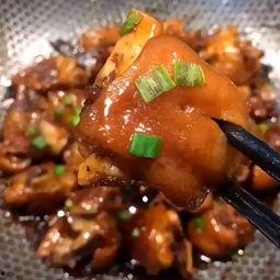 猪蹄红烧爆料做法大全视频,视频详解经典做法与技巧 第1张 猪蹄红烧爆料做法大全视频,视频详解经典做法与技巧 第1张